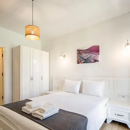 Londia Алачати